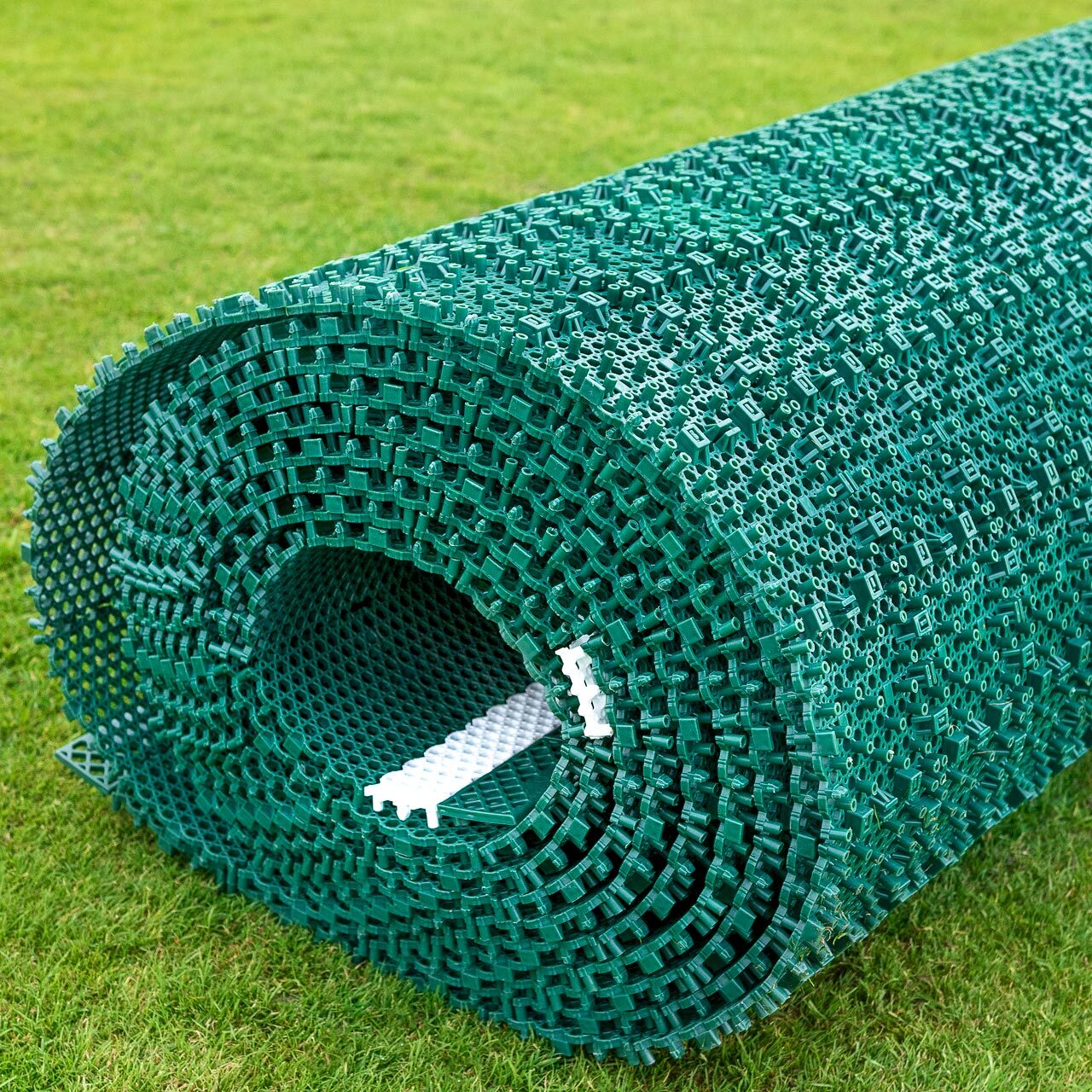 FORTRESS Instant Cricket Pitch Matting - 6X Lengths | Ideal for Backyard  Practice & Matches | Easy Set Up - No Installation | Durable Indoor/Outdoor